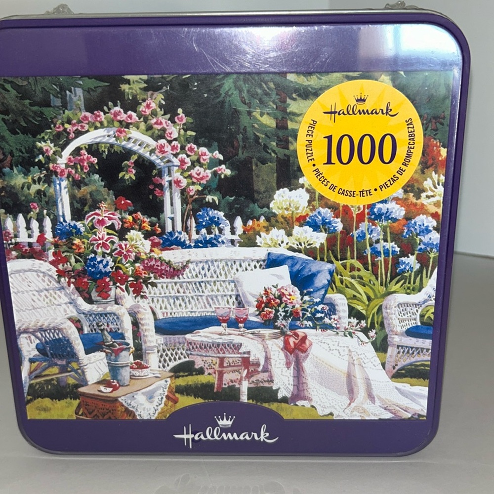 Hasbro Hallmark 1000 Piece Jigsaw Puzzle
